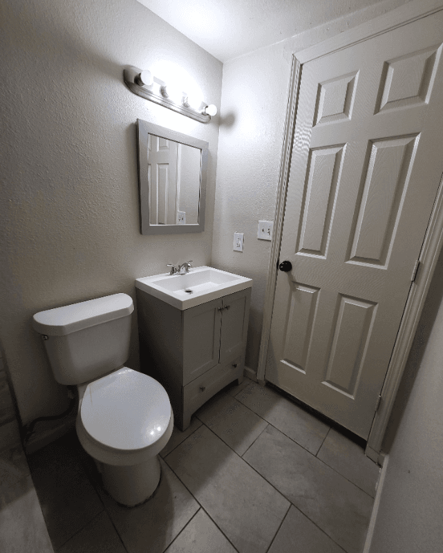 San Antonio House: 118 Esmeralda Dr