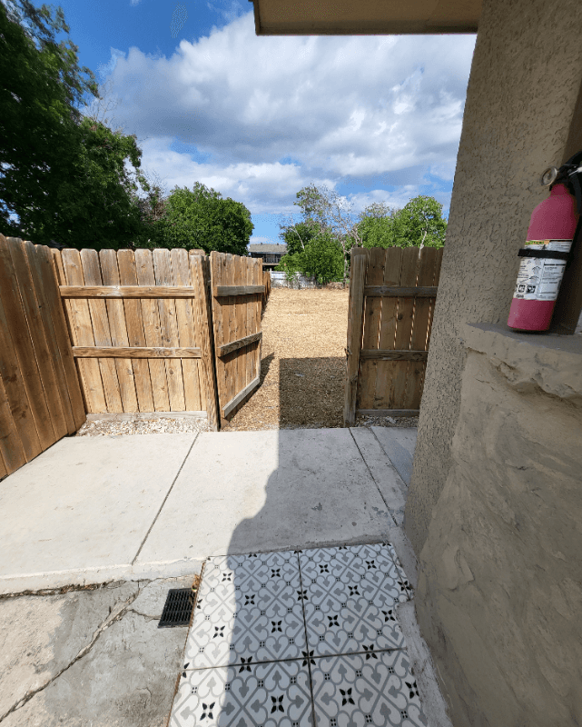 San Antonio House: 118 Esmeralda Dr