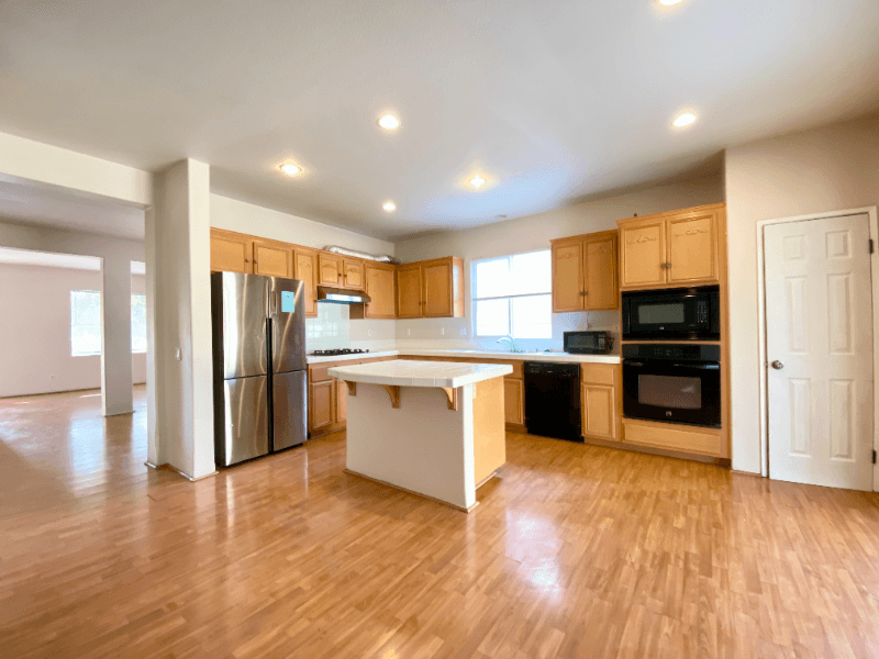 Moreno Valley House: 22271 Summer Holly Ave