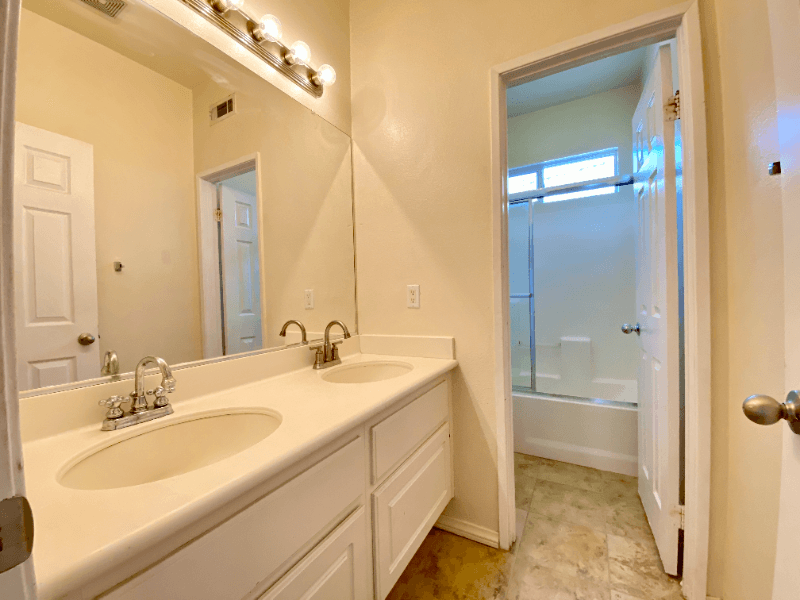 Moreno Valley House: 22271 Summer Holly Ave