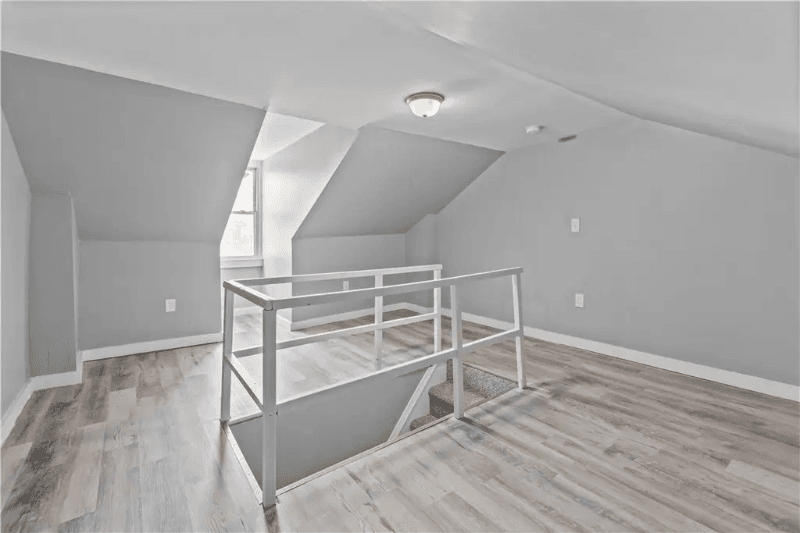 Pittsburgh House: 363 44th St