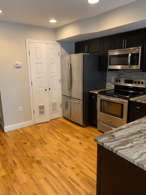 Philadelphia Apartment: 422 N 40th St