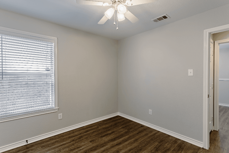 Crossroads House: 8915 Wild Rose Ln