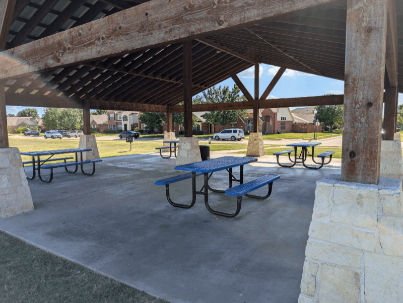 Crossroads House: 8915 Wild Rose Ln