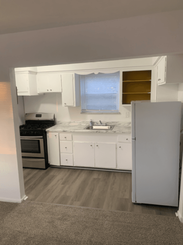 Solon Apartment: 33170 Aurora Road