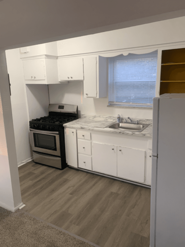 Solon Apartment: 33170 Aurora Road