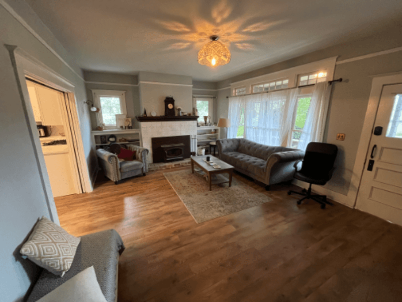 Fair Oaks Single Room: 4059 Ridge St