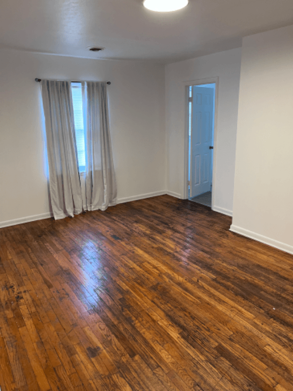 Glasgow Apartment: 202 E Washington St