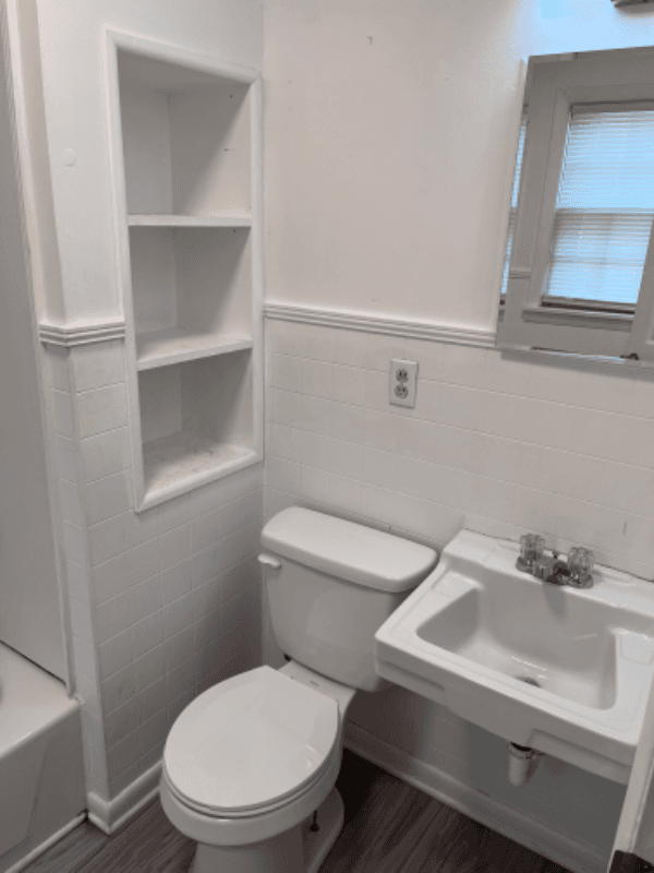 Glasgow Apartment: 202 E Washington St