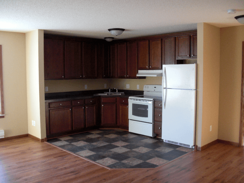 Cambridge Apartment: 355 Horseshoe Dr