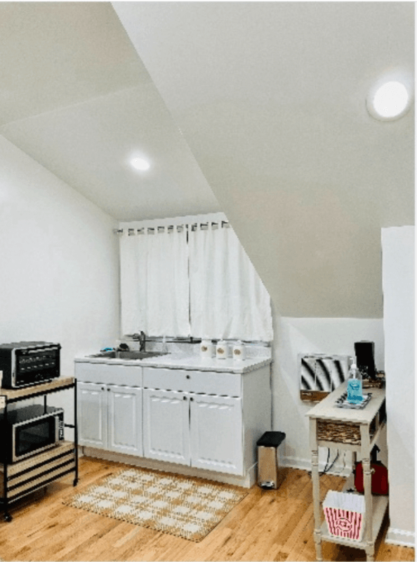 Norwalk Apartment: 1 Carlson court