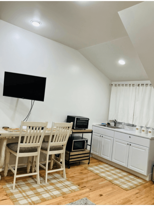 Norwalk Apartment: 1 Carlson court