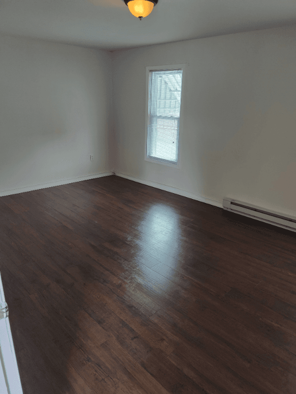 Exeter Apartment: 1172 Wyoming Ave