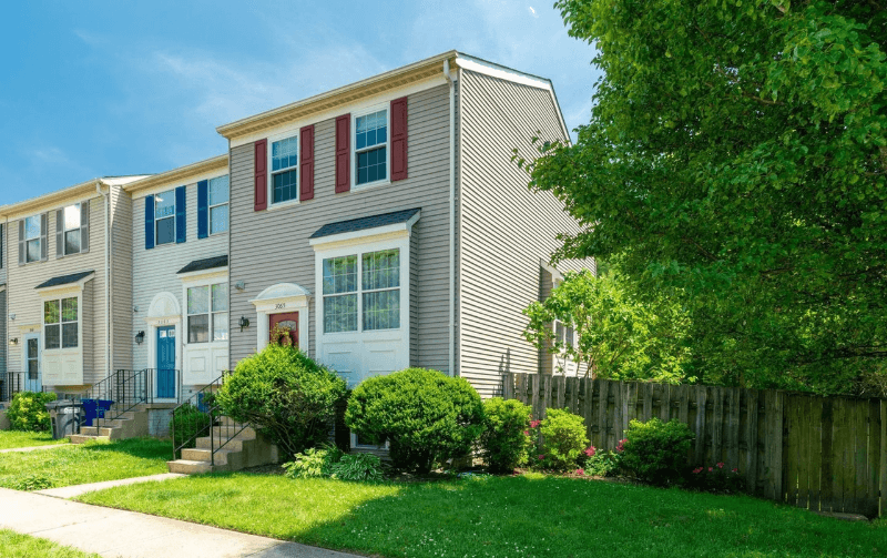 Dumfries Townhome: 3065 Antrim Circle