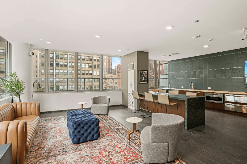 Chicago Apartment: 759 South Clark