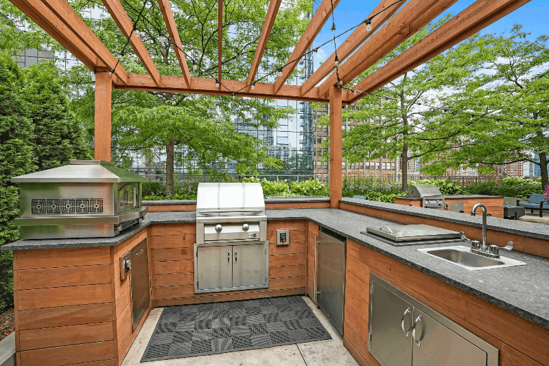 Chicago Apartment: 759 South Clark