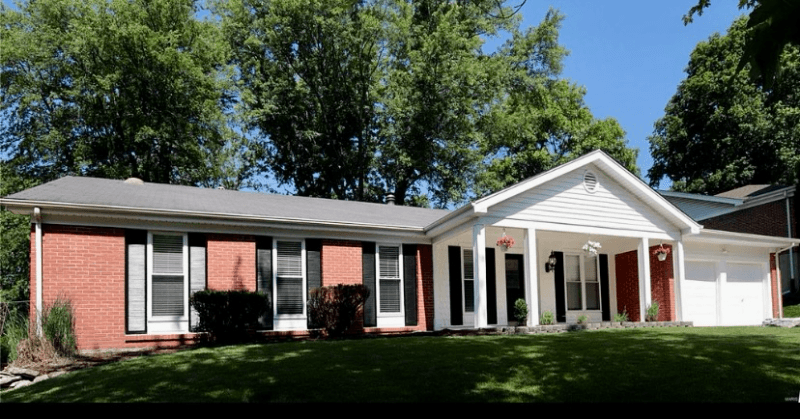 Creve Coeur House: 1141 Old Farm Drive