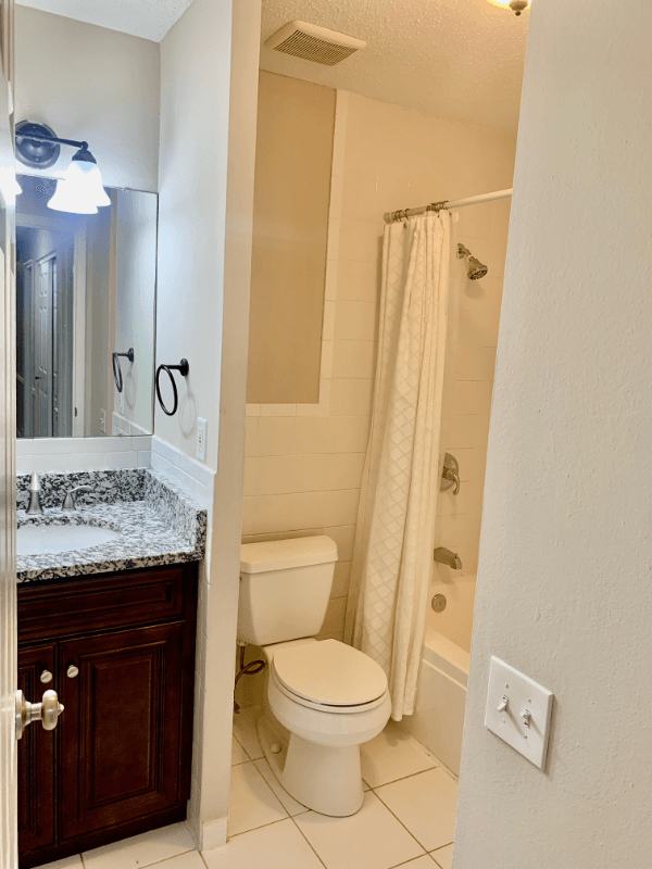 Creve Coeur House: 1141 Old Farm Drive