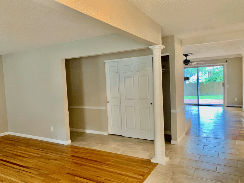 Creve Coeur House: 1141 Old Farm Drive