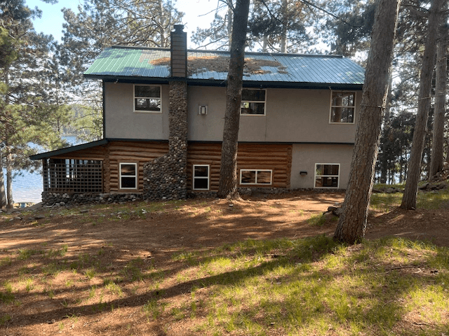 Gordon House: 15614 S Bass Lake Rd