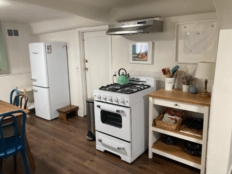 San Mateo House: 943 N Idaho St