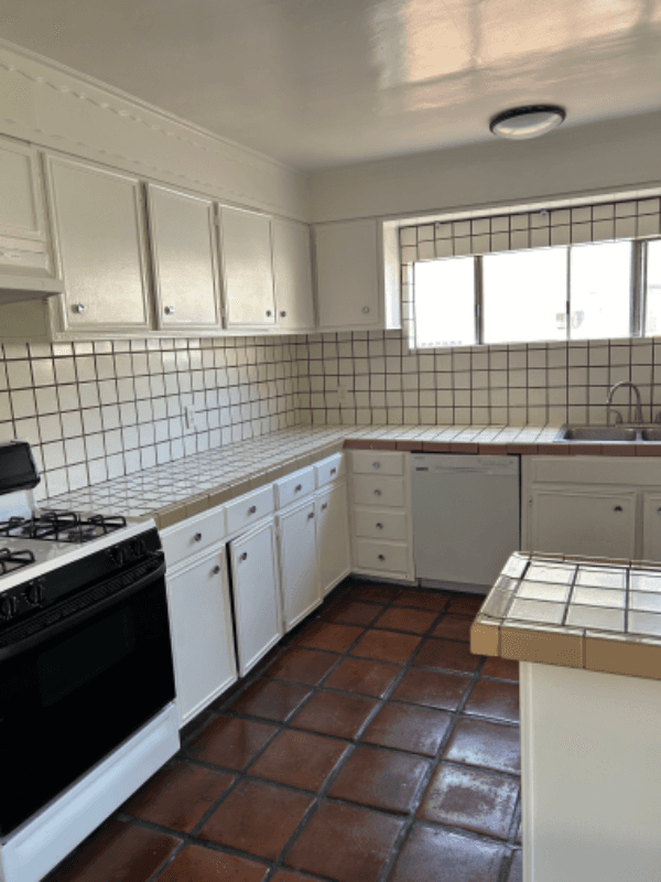 Long Beach House: 2629 Baltic Avenue