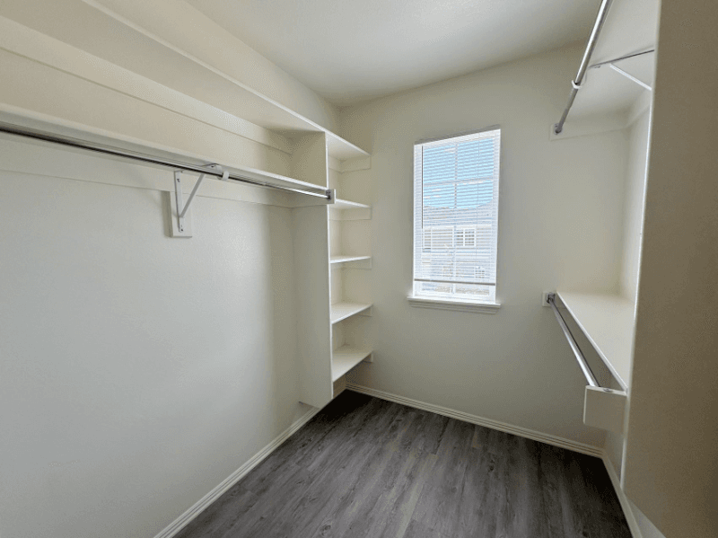 FAYETTEVILLE Single Room: 987 S BENCHMARK LN