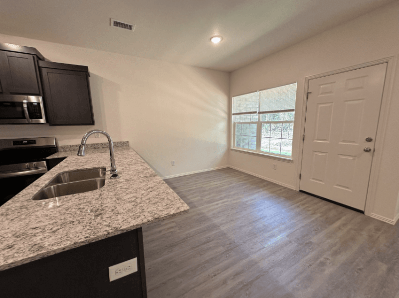FAYETTEVILLE Single Room: 987 S BENCHMARK LN