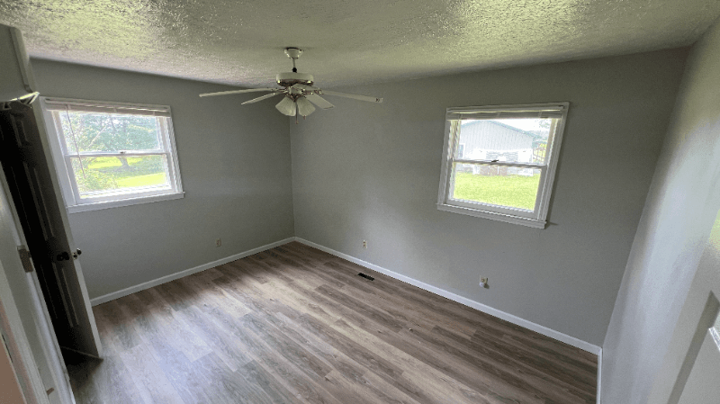 Columbia House: 125 Old Somerset Rd