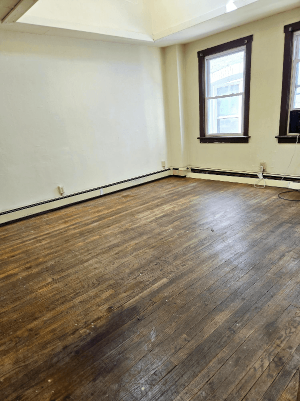 State College Apartment: 309 W Beaver Ave