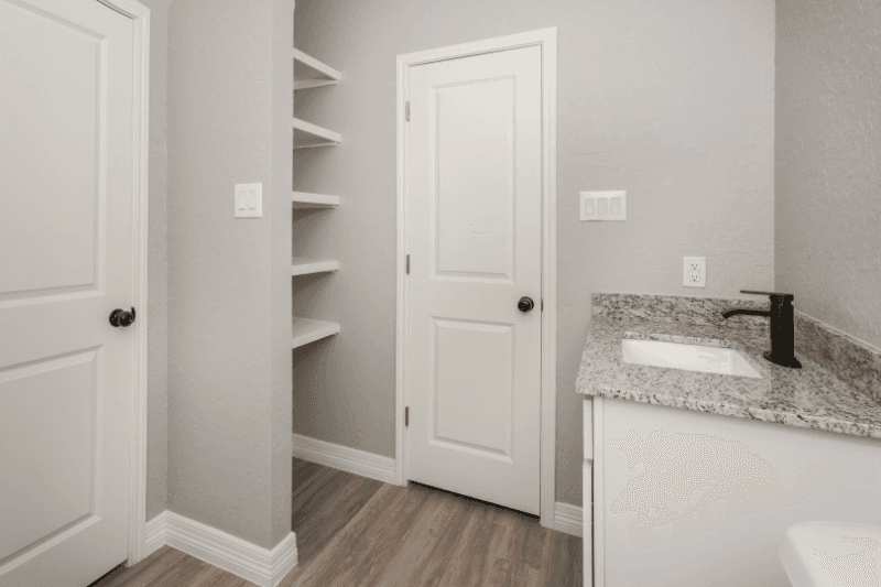 San Antonio Multiplex: 1402 Afton St Unit 102