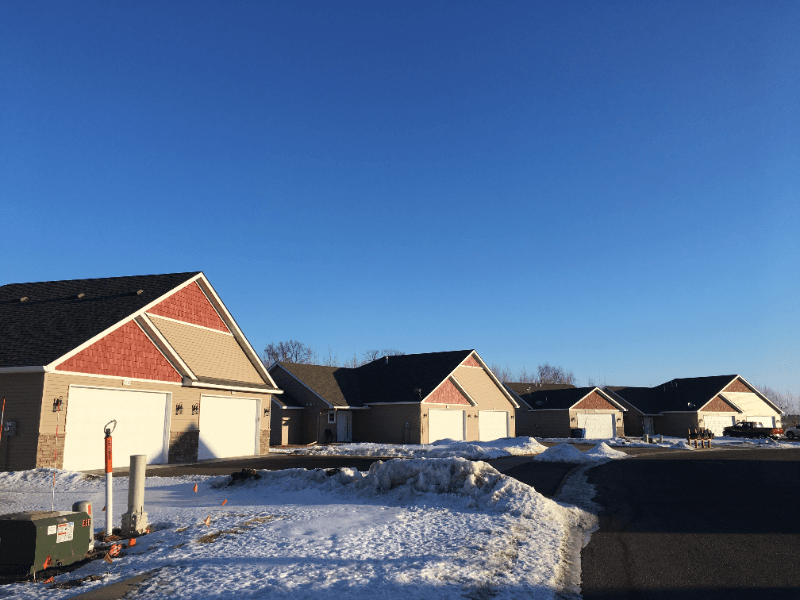 Cambridge Townhome: 473 Roosevelt St S