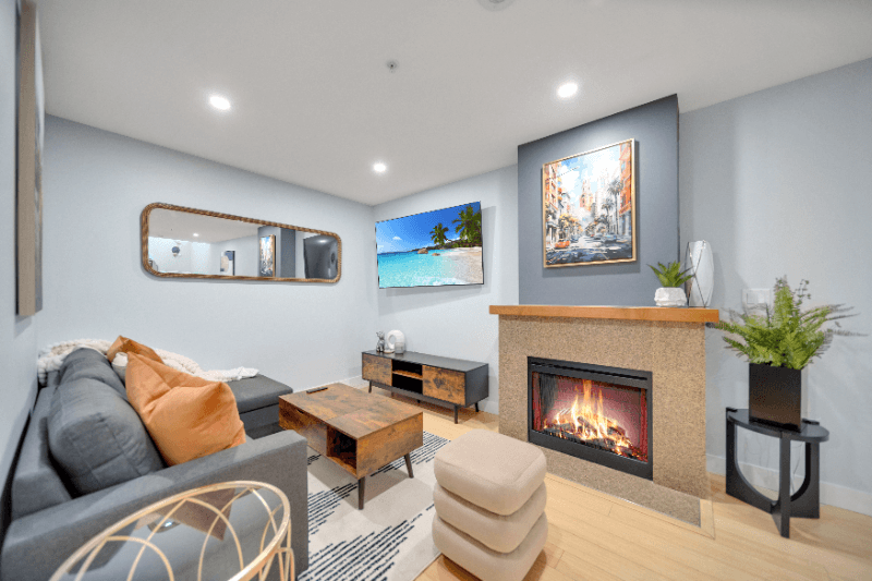 San Diego Condo: 700 West E St
