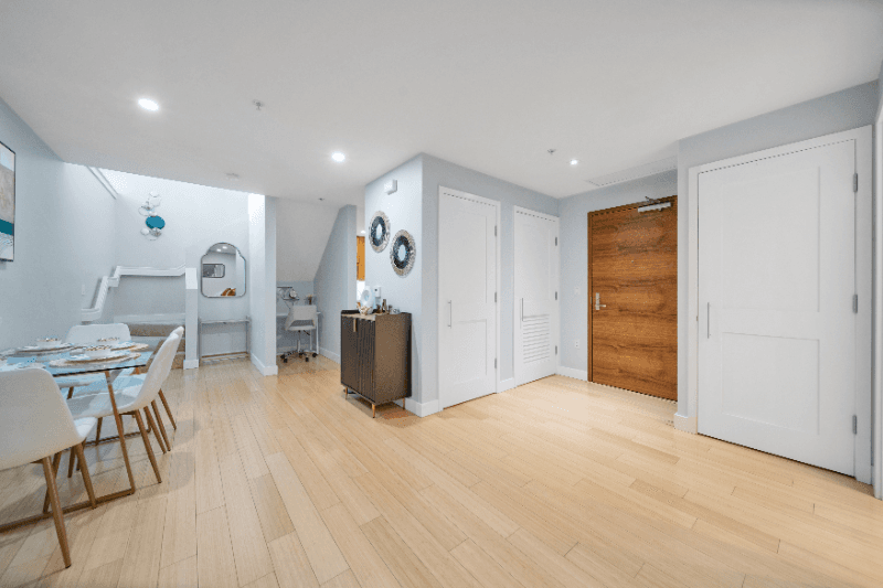 San Diego Condo: 700 West E St