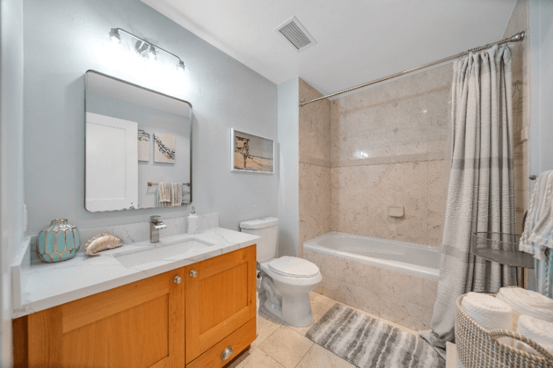 San Diego Condo: 700 West E St