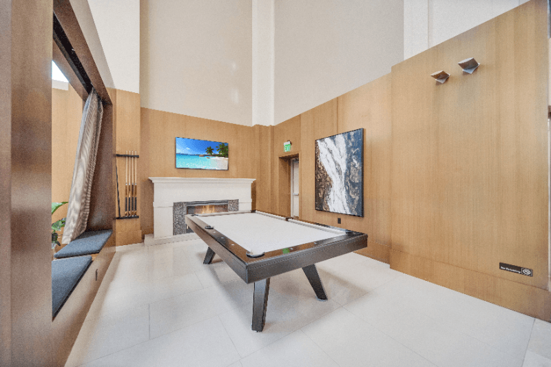 San Diego Condo: 700 West E St