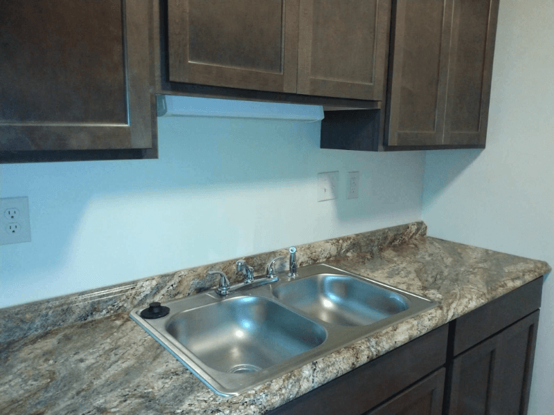 Barnesville Apartment: 435 S Lincoln Ave