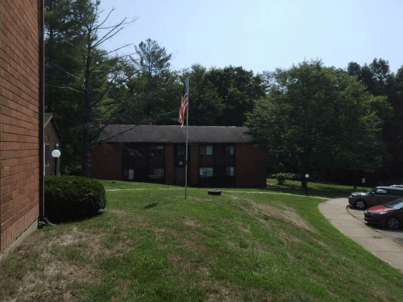Barnesville Apartment: 435 S Lincoln Ave