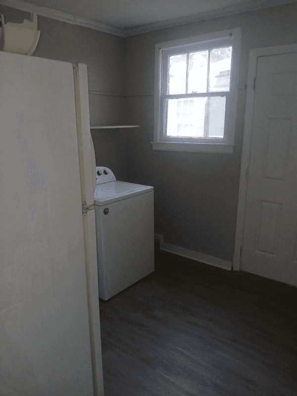 Alexandria Apartment: 67 Eastwood St.