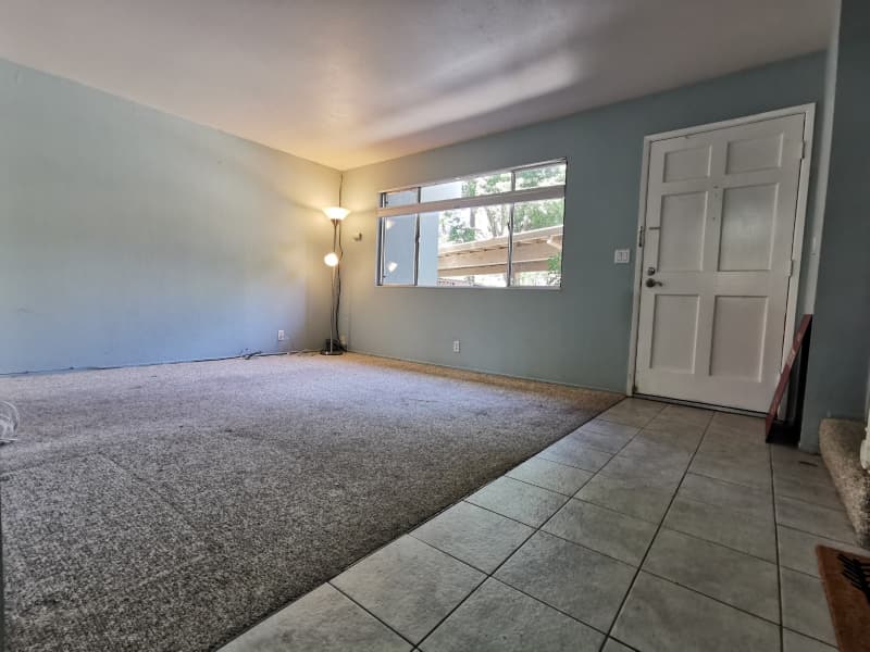 Davis Townhome: 2035 Alta Loma St