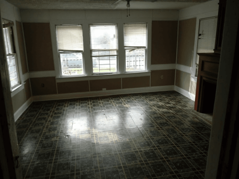 San Antonio House: 110 Dowdy St