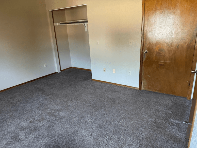 Wilburton Apartment: 902 Cynthia Street