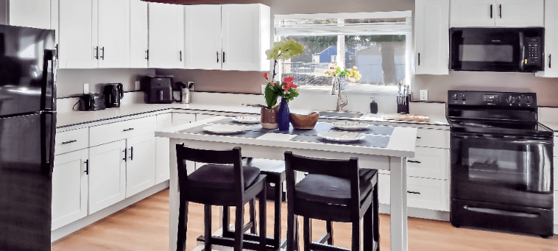 Westport House: 711 N 3rd St