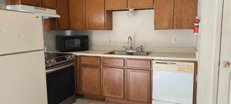 Bryan Apartment: 1102 Verde Dr. Bryan, TX 77801