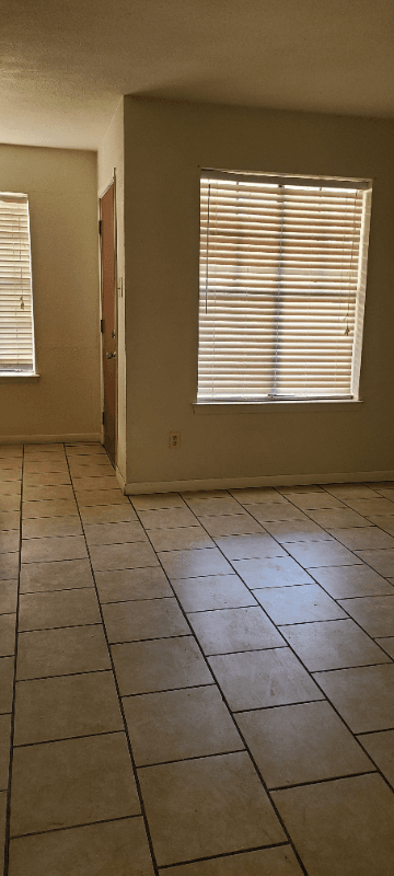 Bryan Apartment: 1102 Verde Dr. Bryan, TX 77801