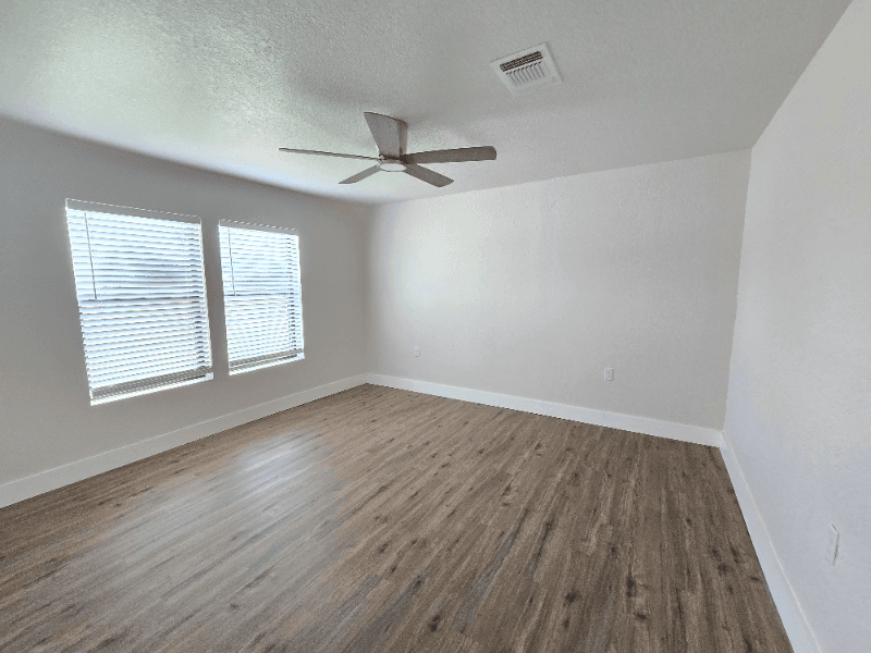 Flatonia House: 607 E 12th ST