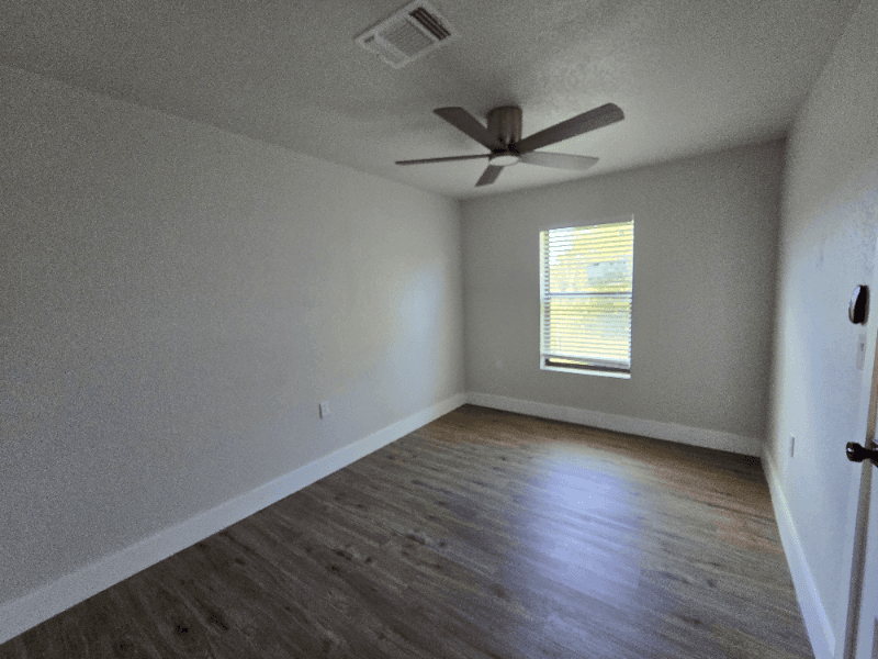 Flatonia House: 607 E 12th ST