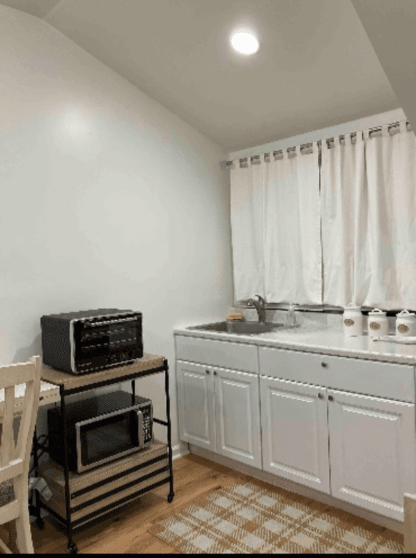 Norwalk Apartment: 1 Carlson court
