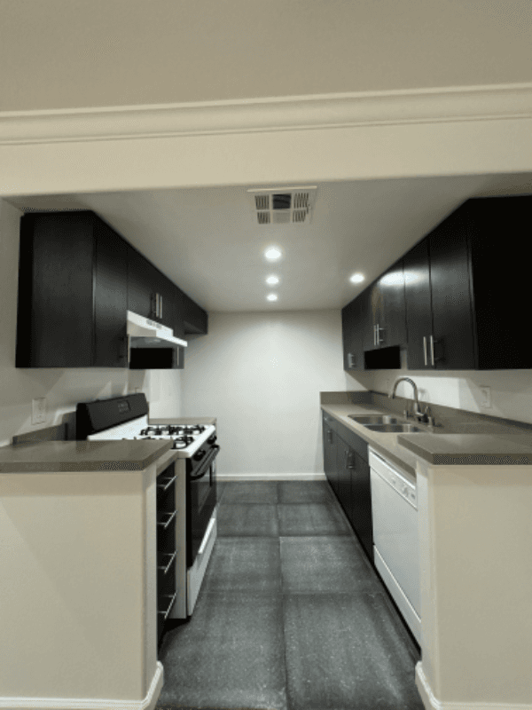 Sherman Oaks Townhome: 13022 Riversidd Dr
