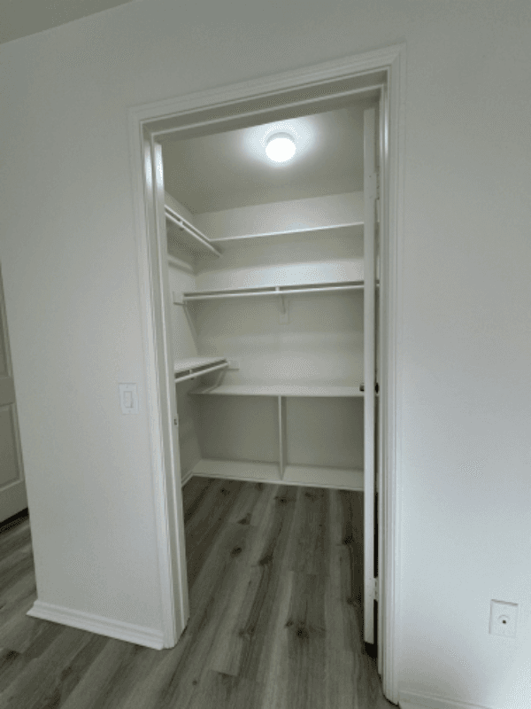 Sherman Oaks Townhome: 13022 Riversidd Dr